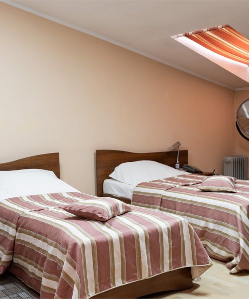 Двухместный двухкомнатный мансардный «Семейный номер»