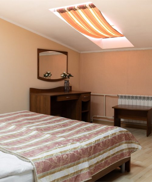 Двухместный двухкомнатный мансардный «Семейный номер»